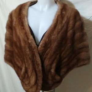 🐝Beautiful Polsky's Stole / wrap